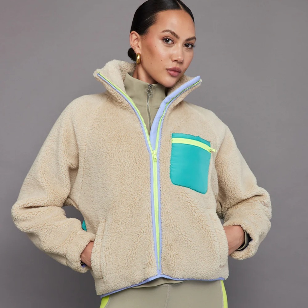 NWT Carbon38 Contrast Sherpa Jacket Teddy Brown Rice / Wasabi - M